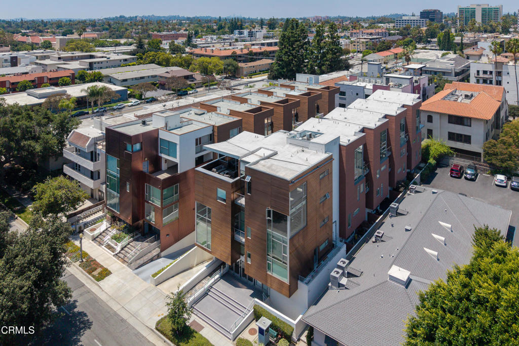 141 S Hudson Avenue 103