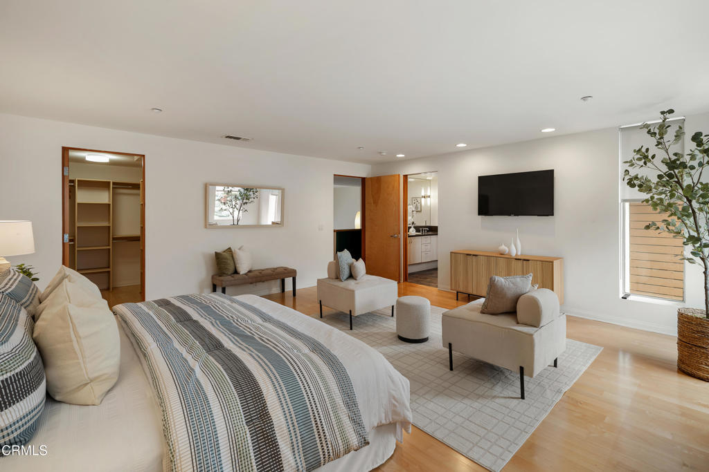141 S Hudson Avenue 103