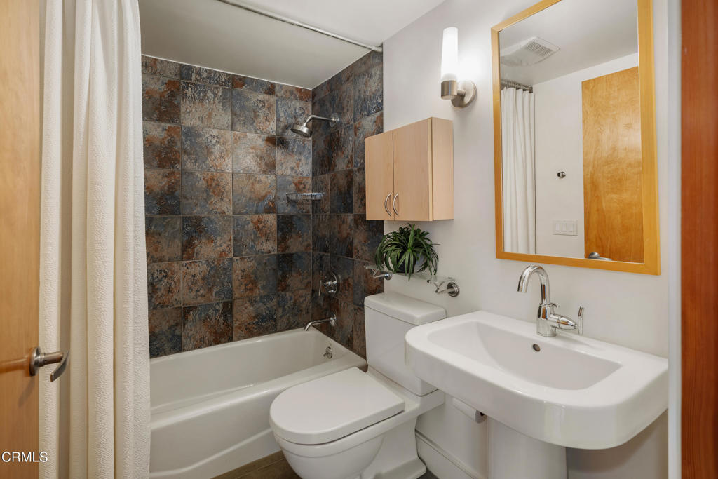 141 S Hudson Avenue 103