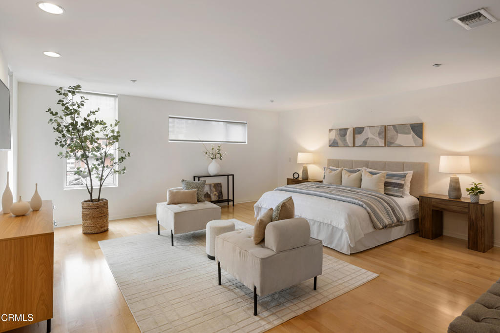 141 S Hudson Avenue 103