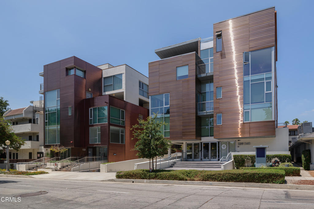 141 S Hudson Avenue 103