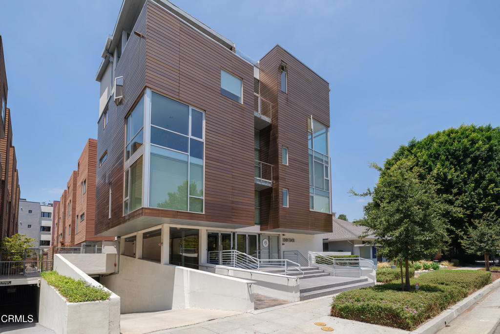 141 S Hudson Avenue 103