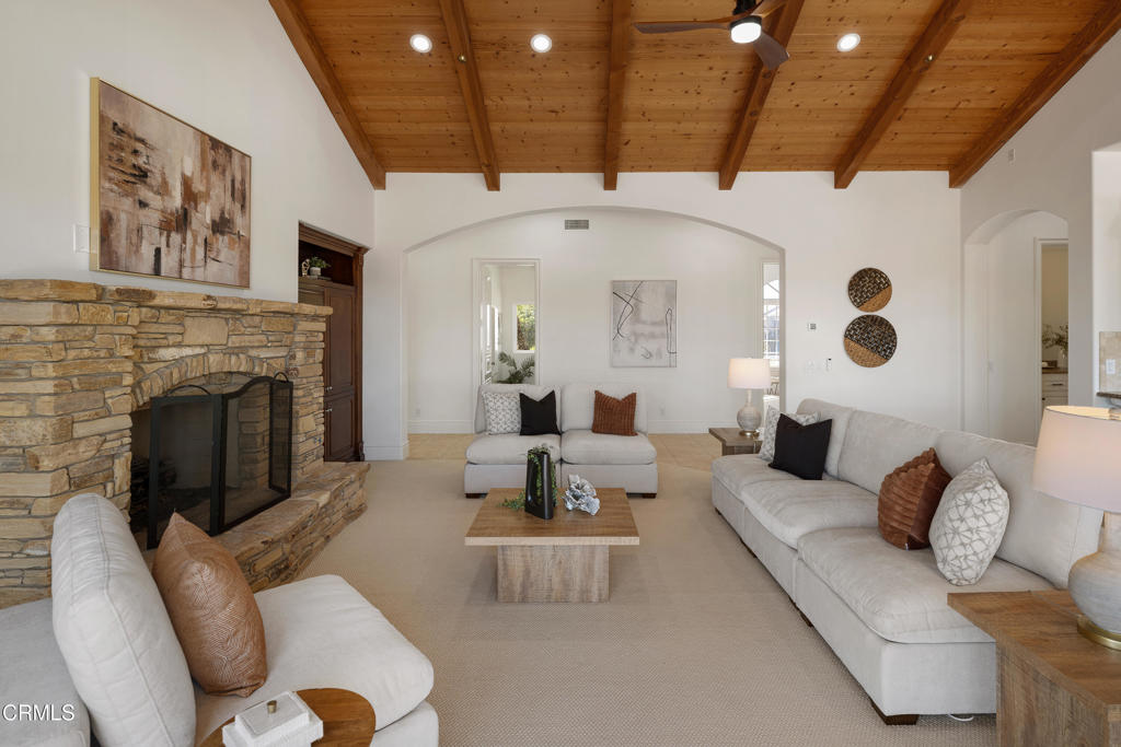 4284 Fallsbrae Road