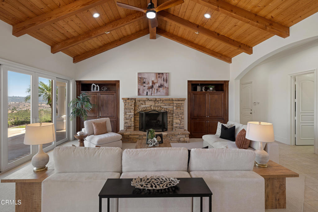 4284 Fallsbrae Road