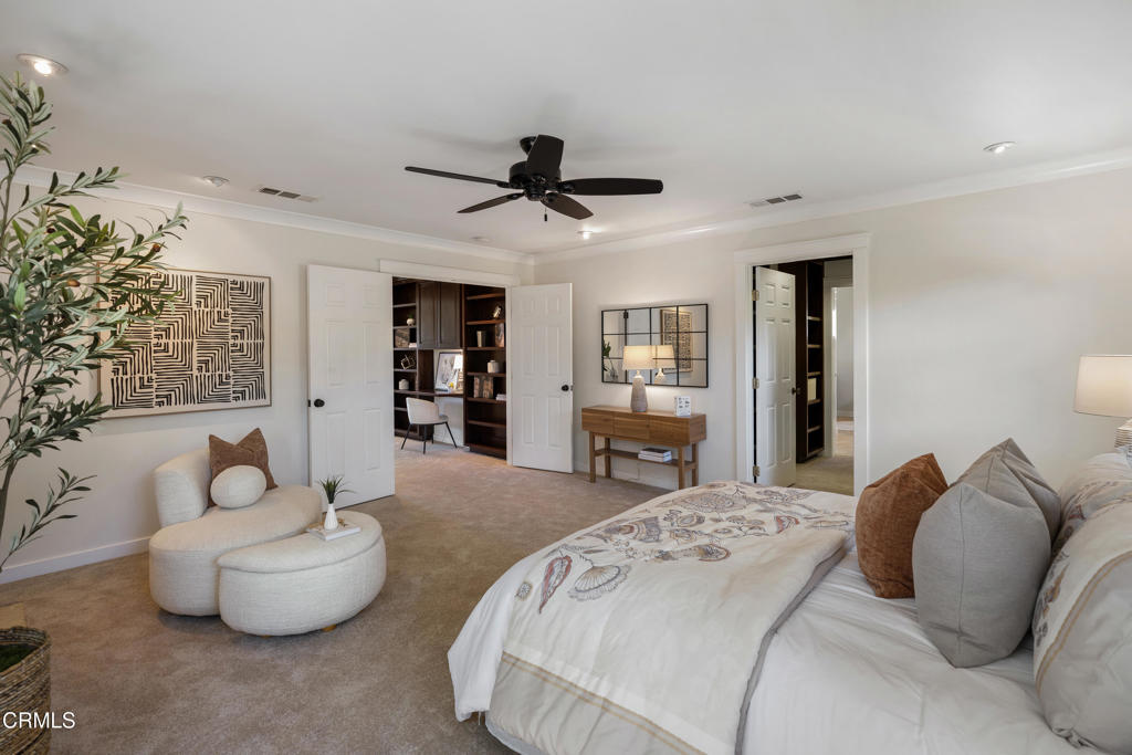 10128 Golden Oaks Avenue