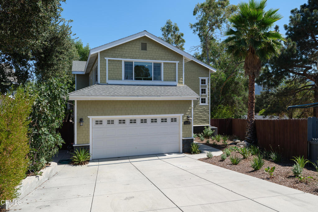 10128 Golden Oaks Avenue