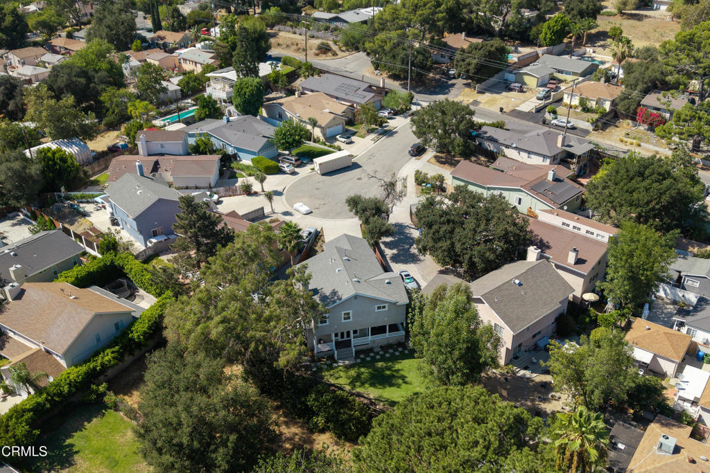 10128 Golden Oaks Avenue