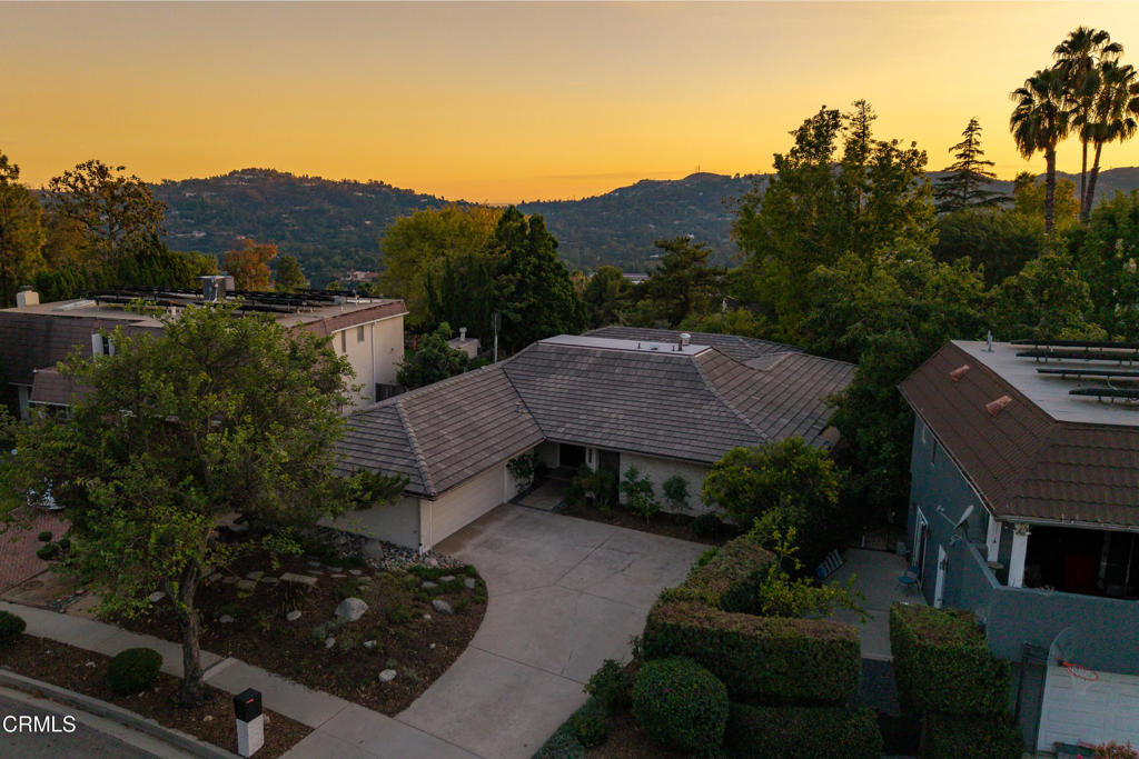 224 Starlight Crest Drive