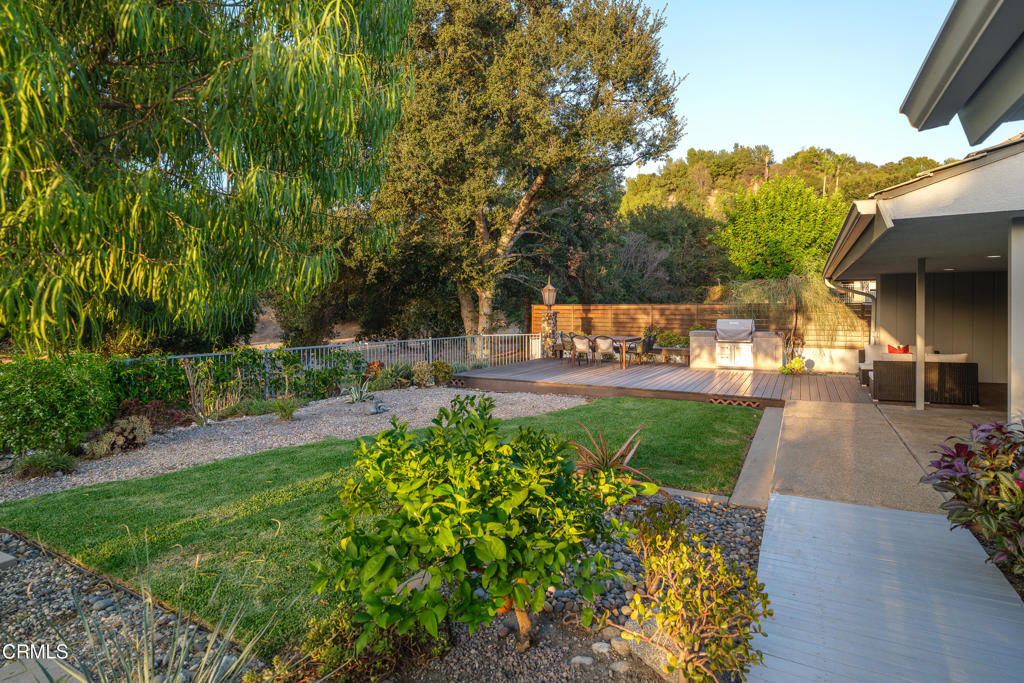 1283 Oakglen Avenue