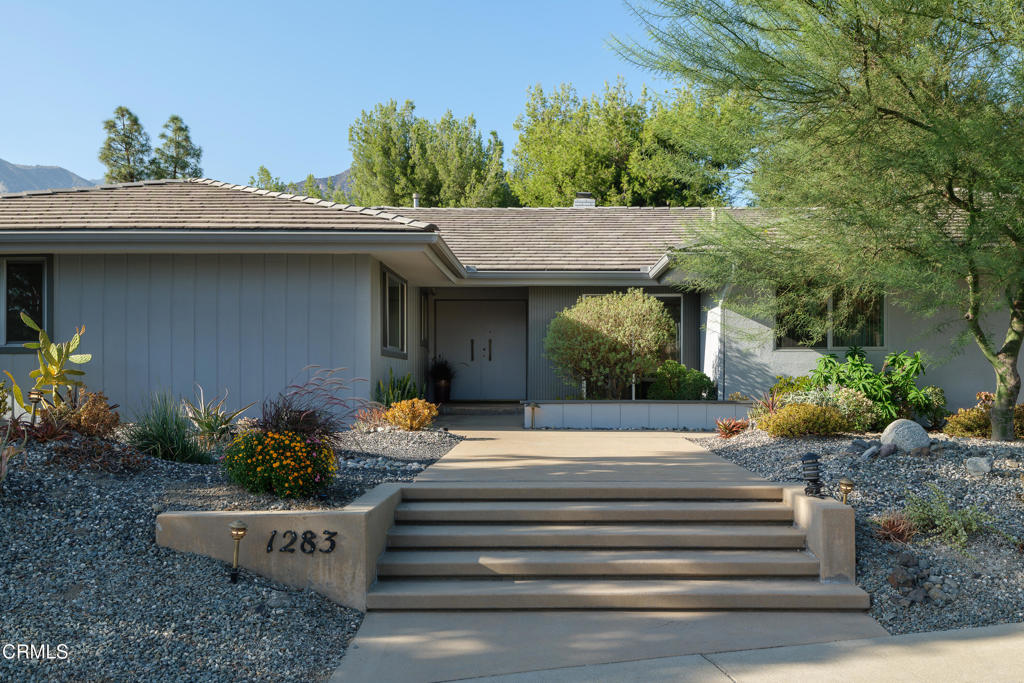 1283 Oakglen Avenue