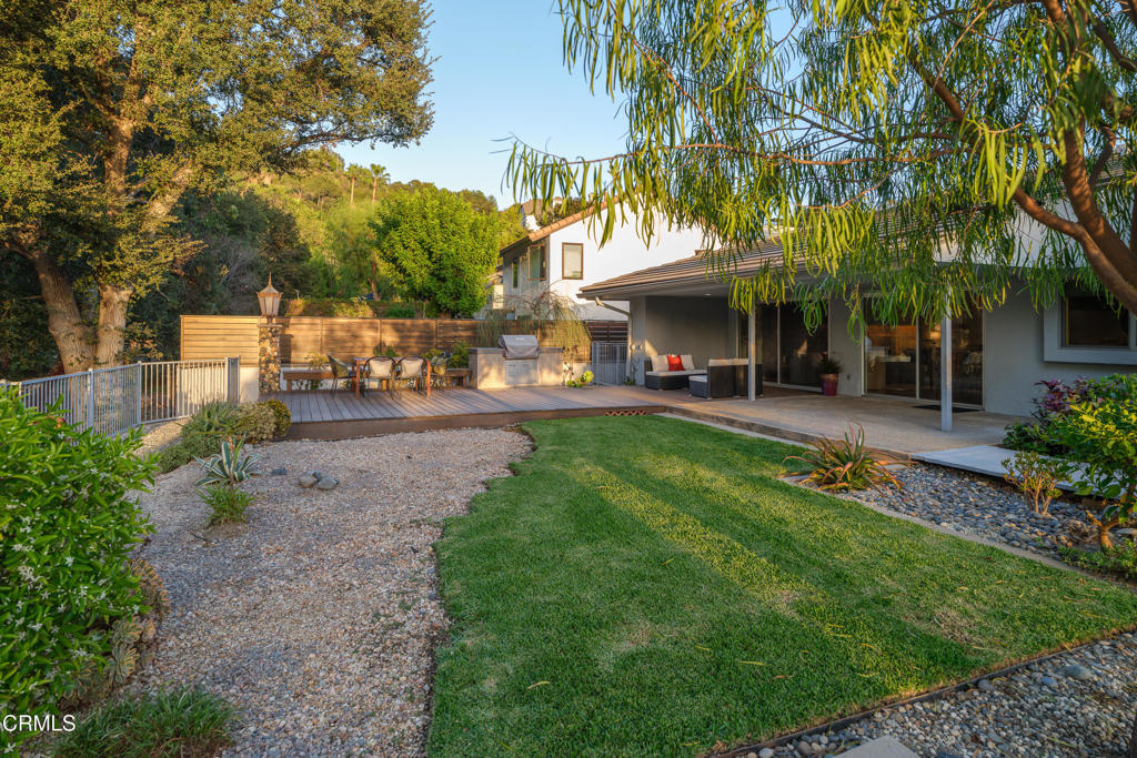 1283 Oakglen Avenue