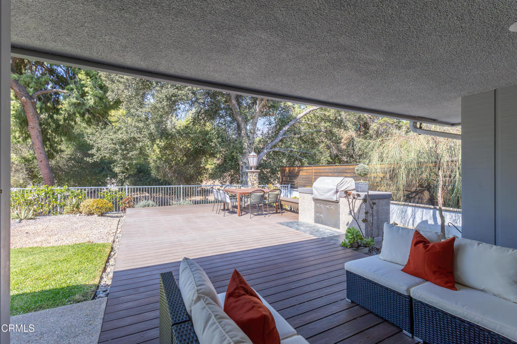 1283 Oakglen Avenue