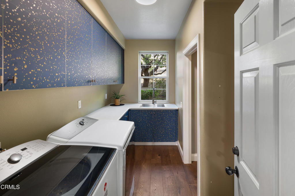 813 W Gabrielino Court