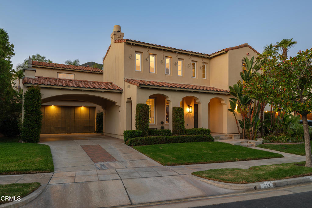 813 W Gabrielino Court