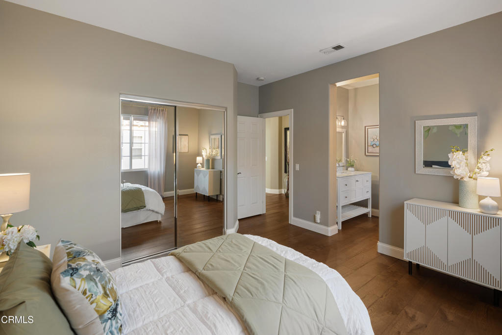 813 W Gabrielino Court