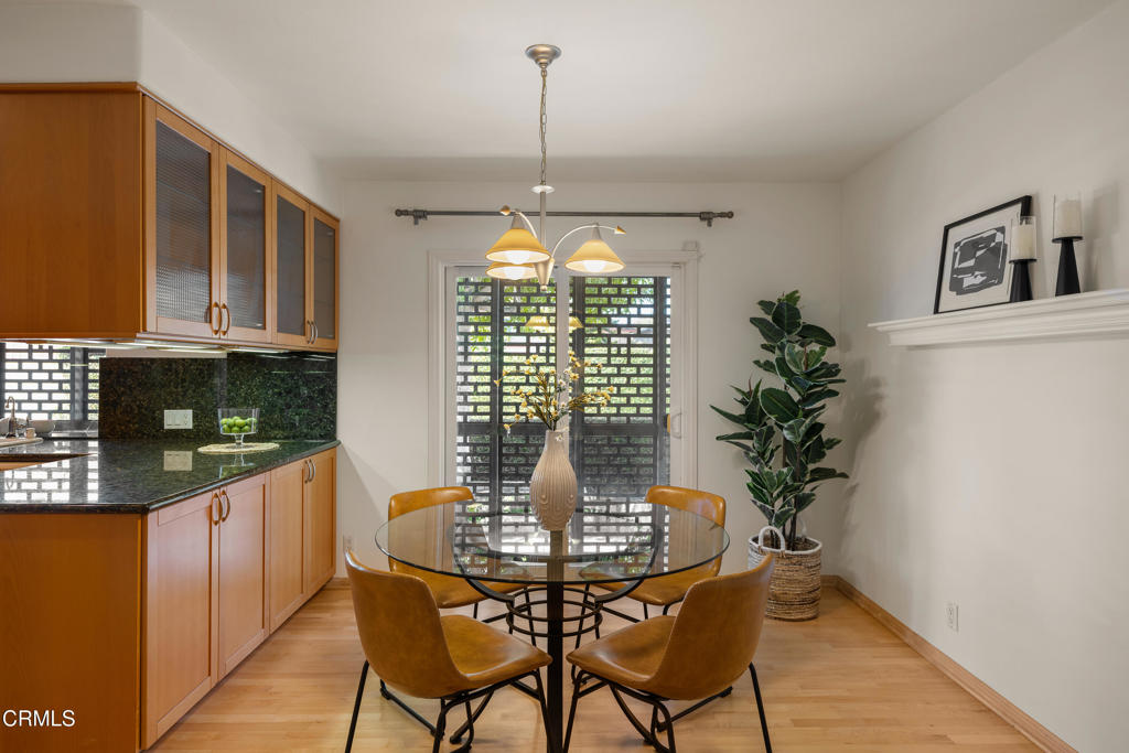 406 E Alhambra Road