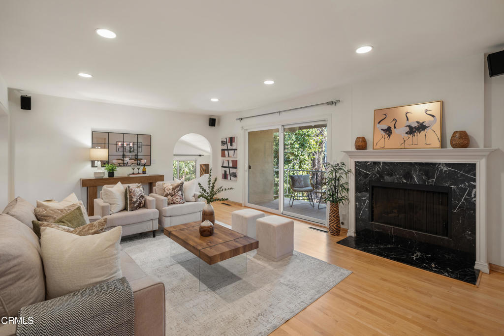406 E Alhambra Road