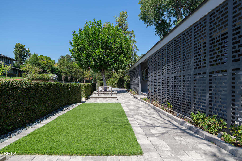 406 E Alhambra Road