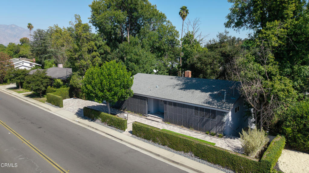 406 E Alhambra Road