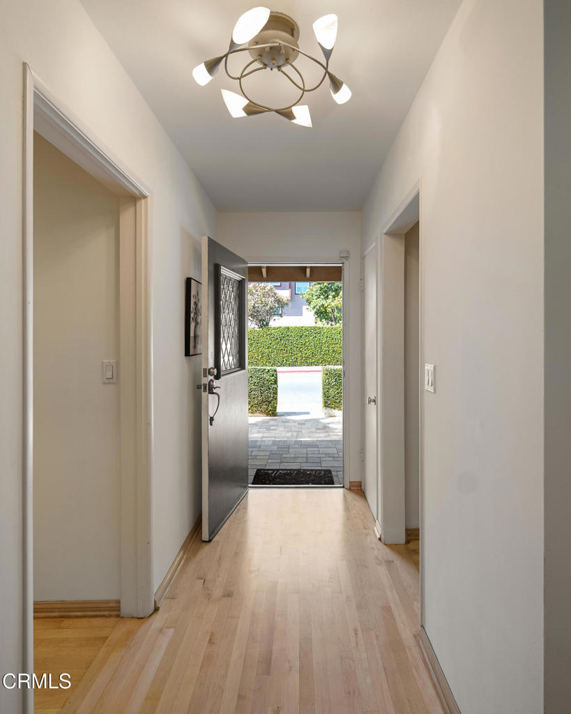 406 E Alhambra Road