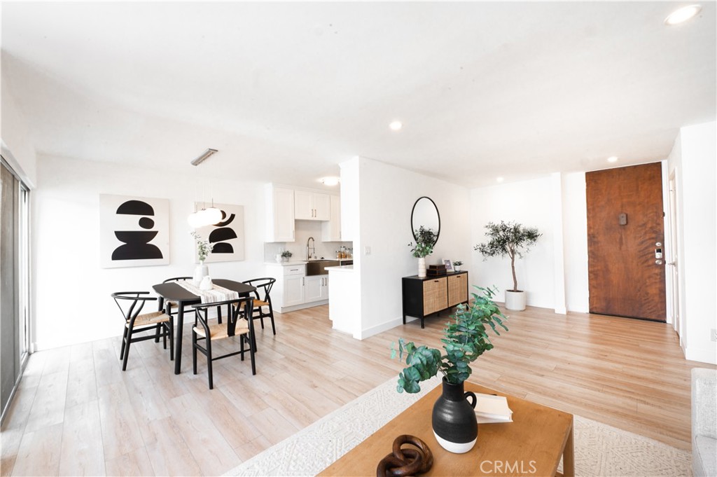 6050 Canterbury Drive F324