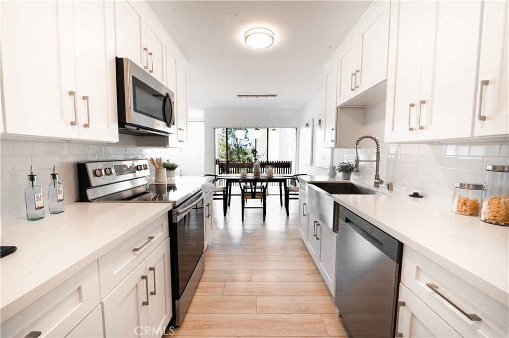 6050 Canterbury Drive F324