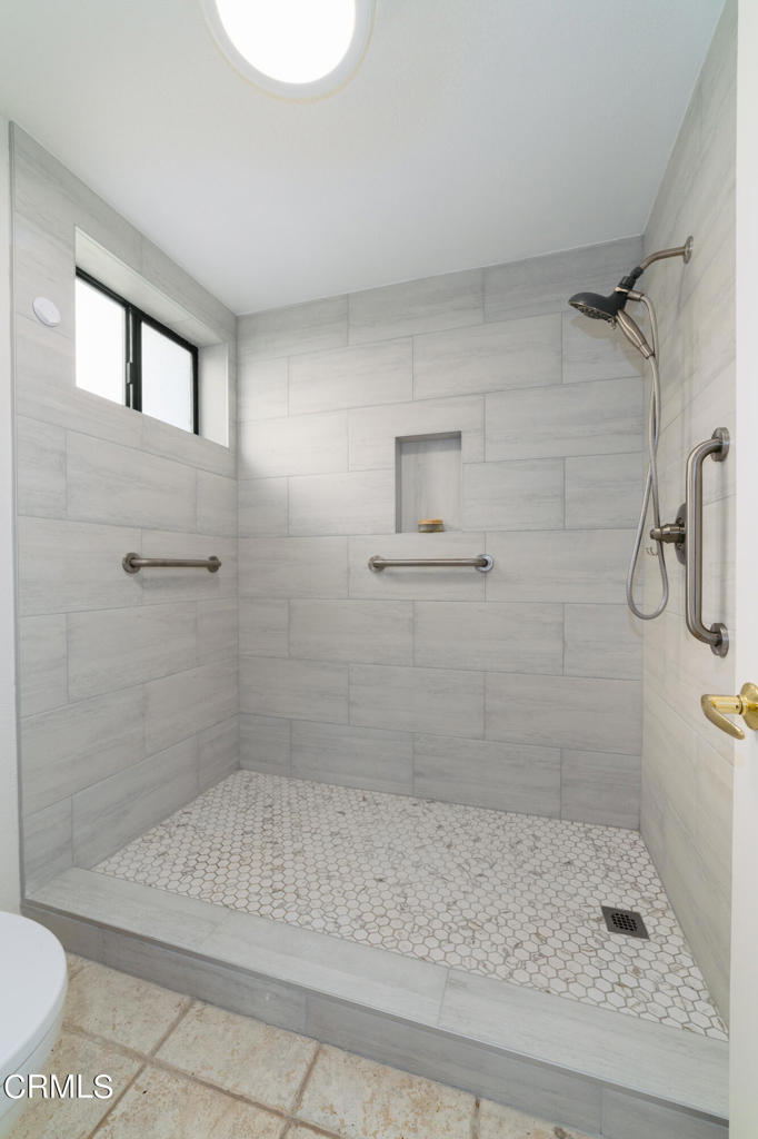 619 Island View Circle