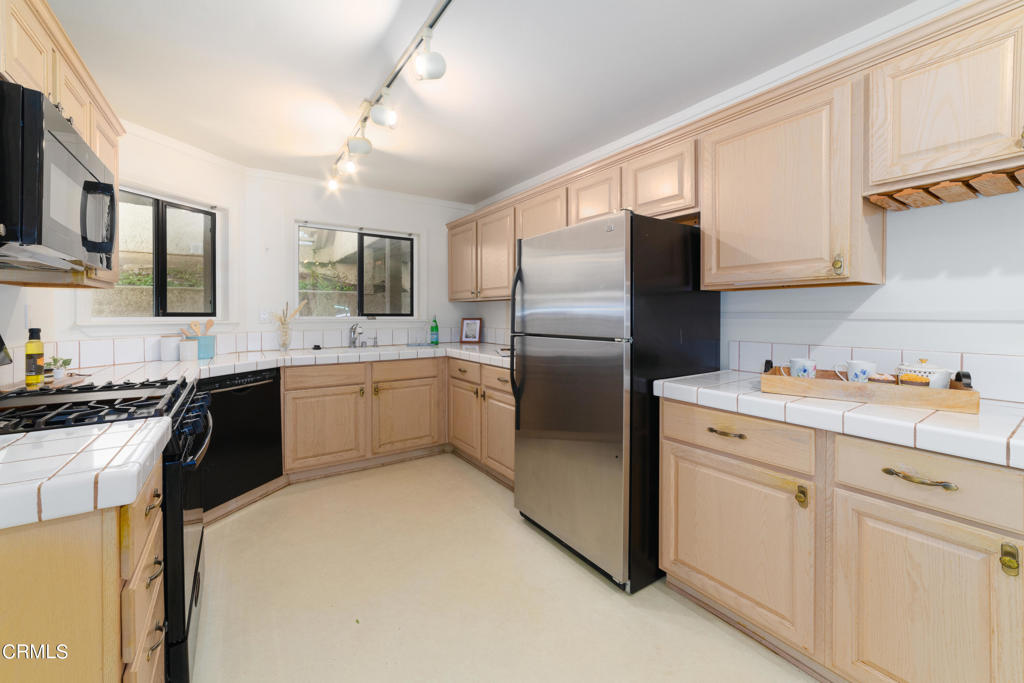 619 Island View Circle