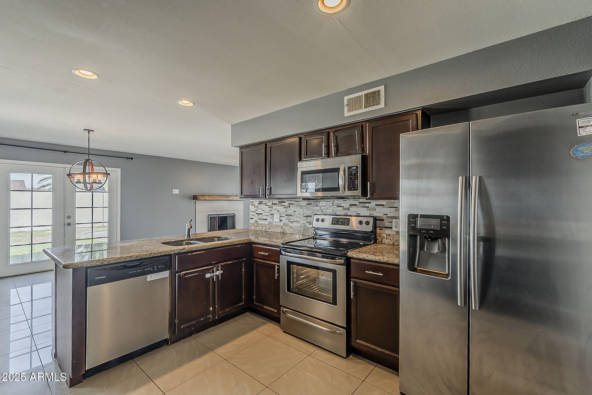 834 W JULIE Drive