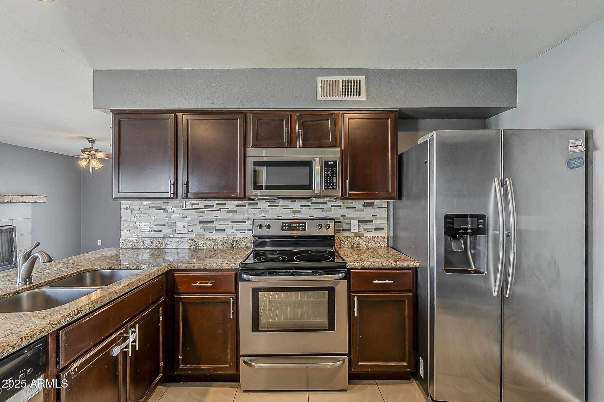 834 W JULIE Drive