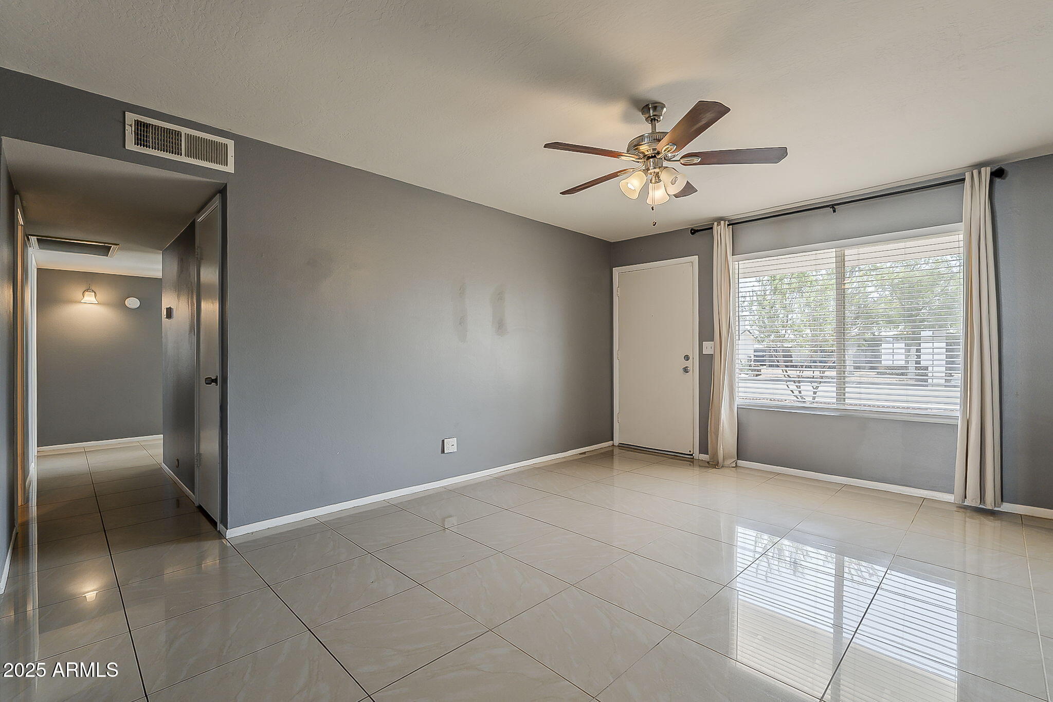 834 W JULIE Drive