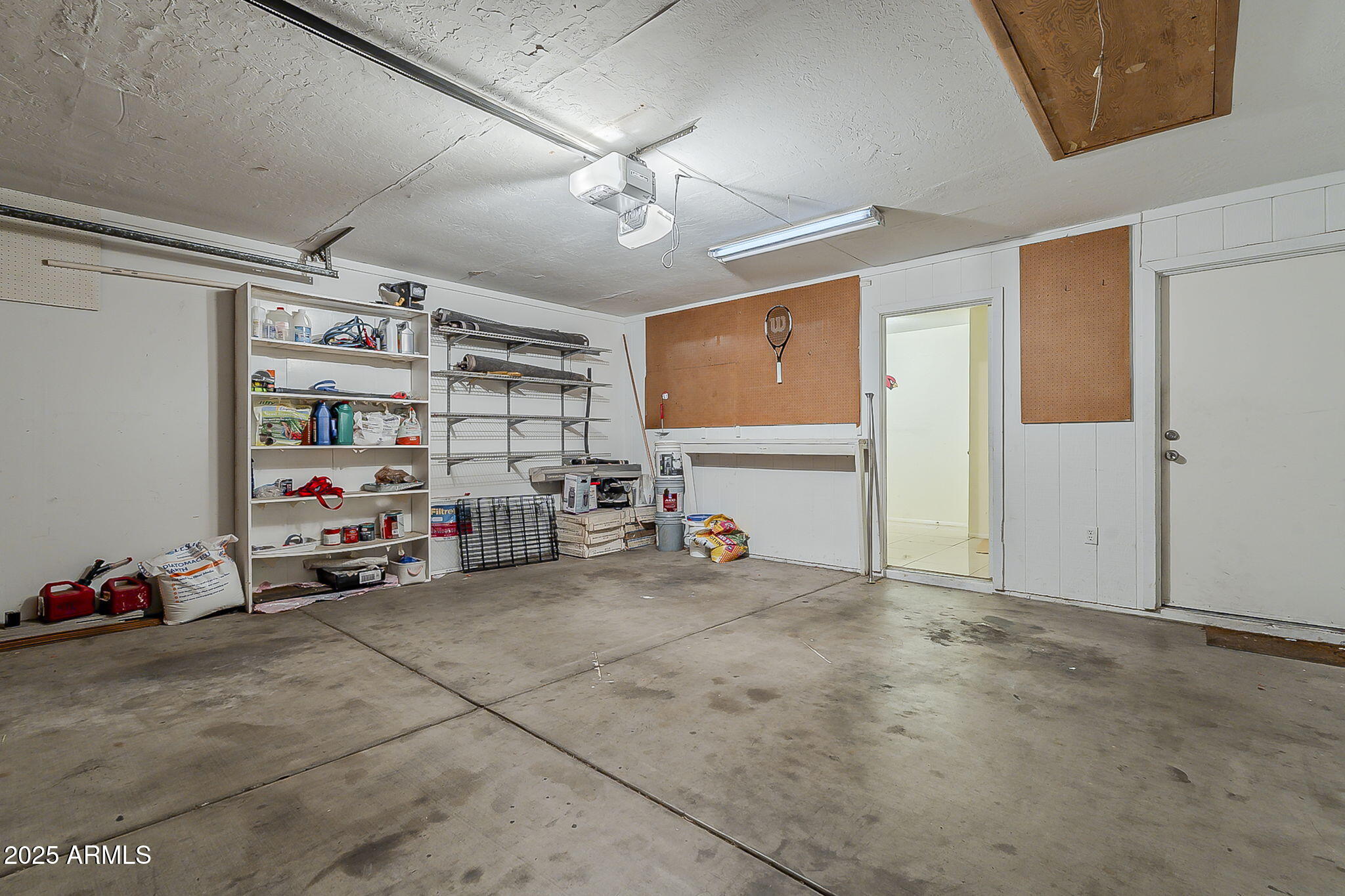834 W JULIE Drive