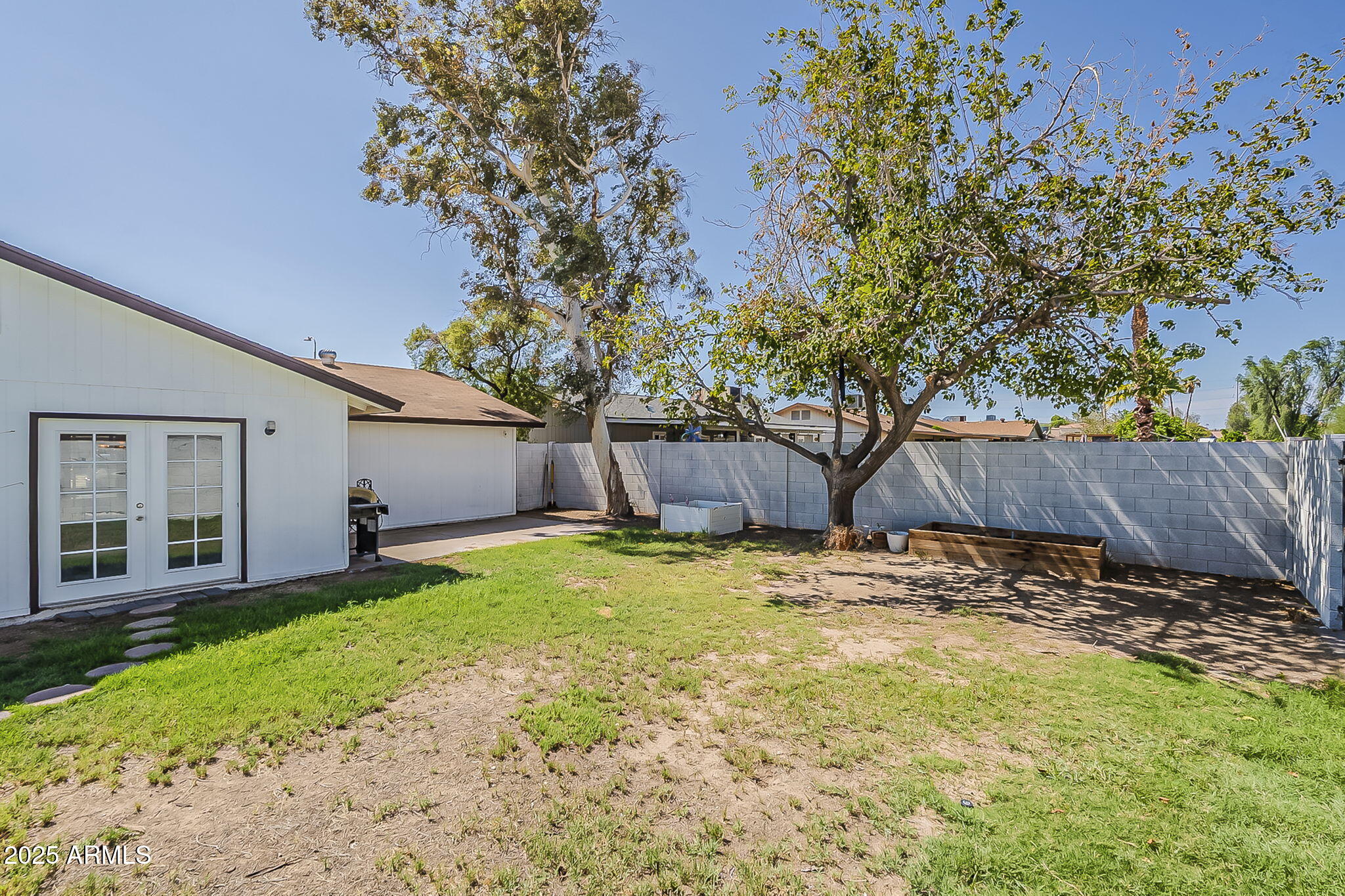 834 W JULIE Drive