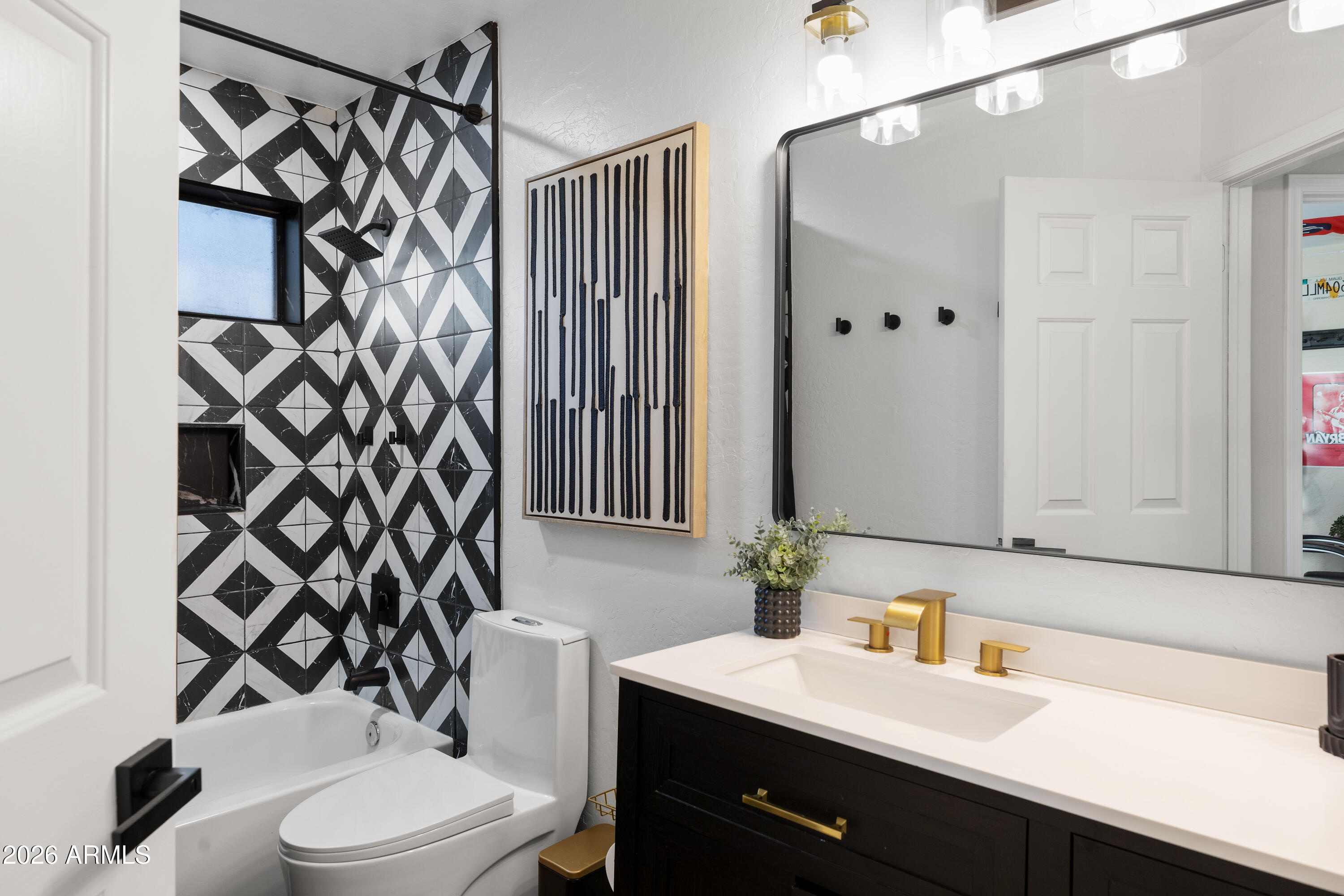 3912 E SHANNON Street