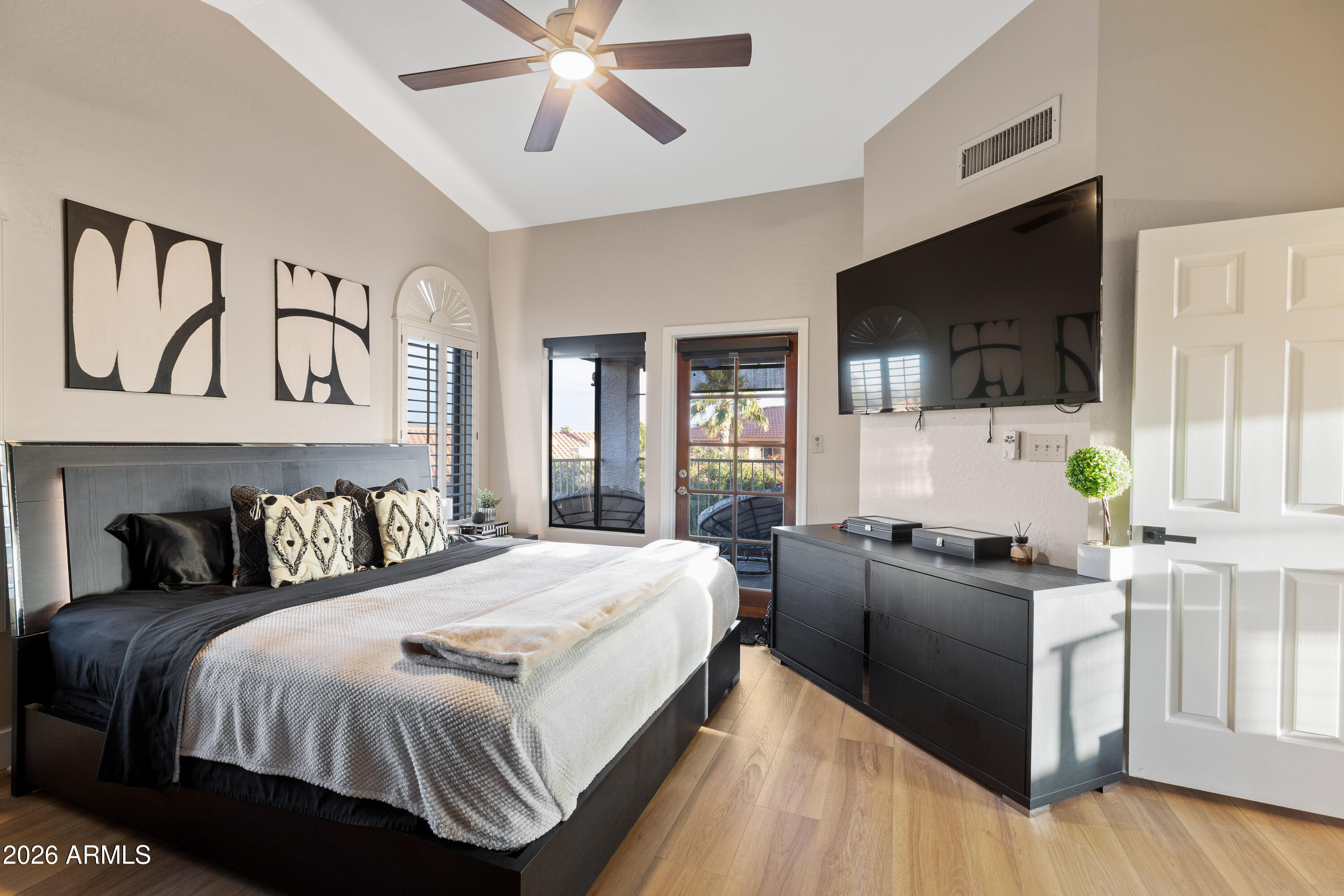 3912 E SHANNON Street