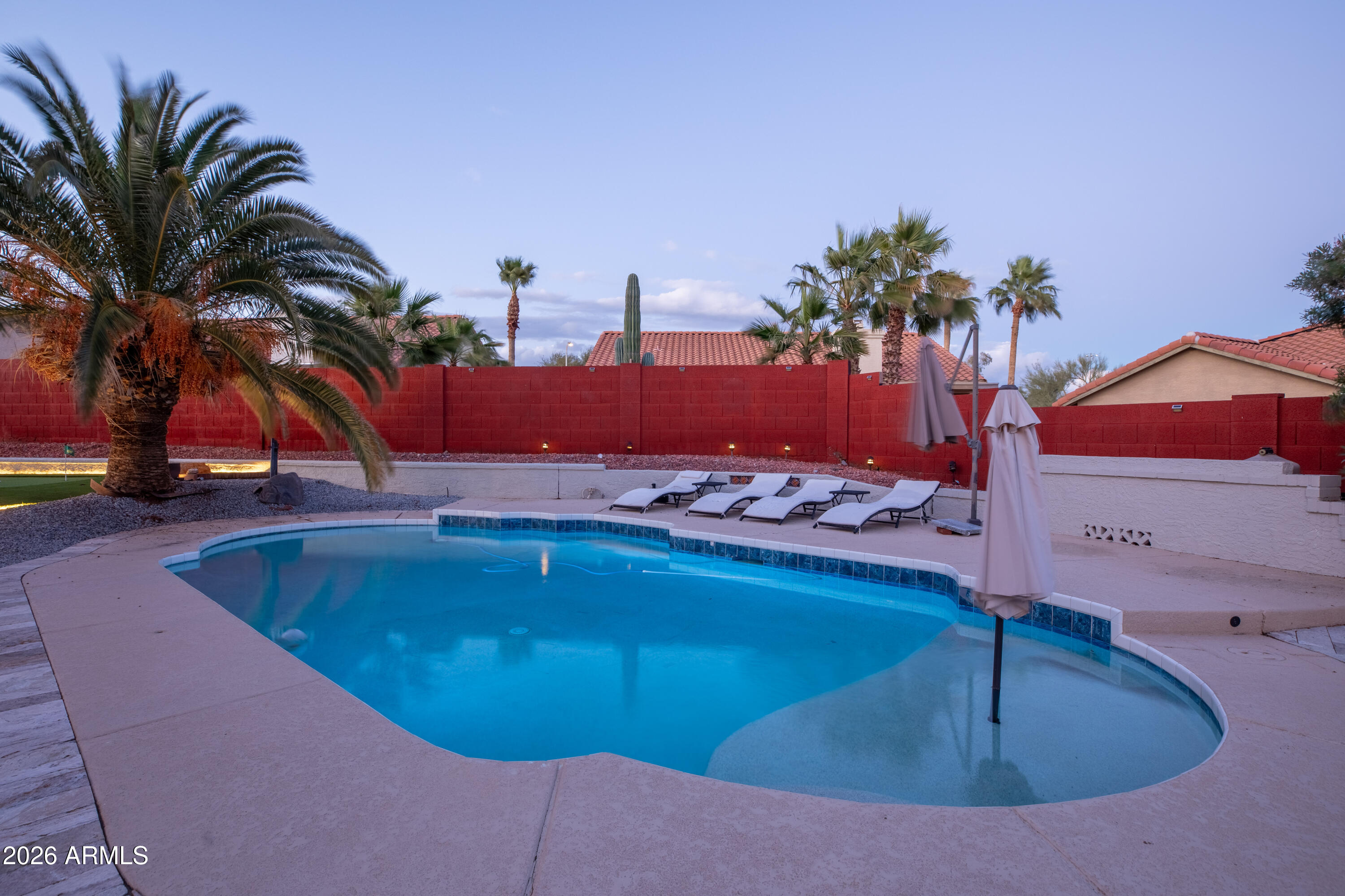 3912 E SHANNON Street