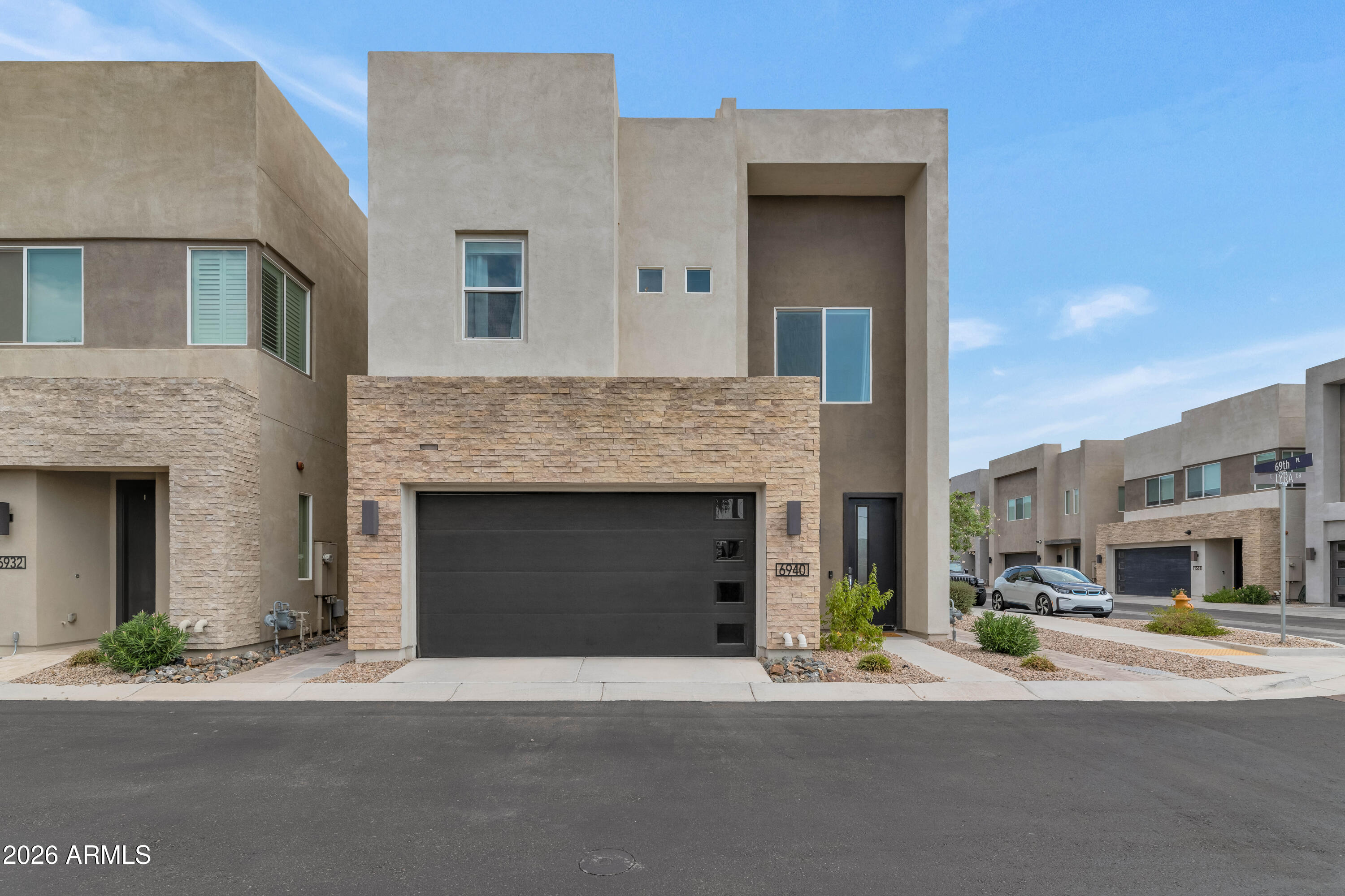 6940 E LYRA Drive