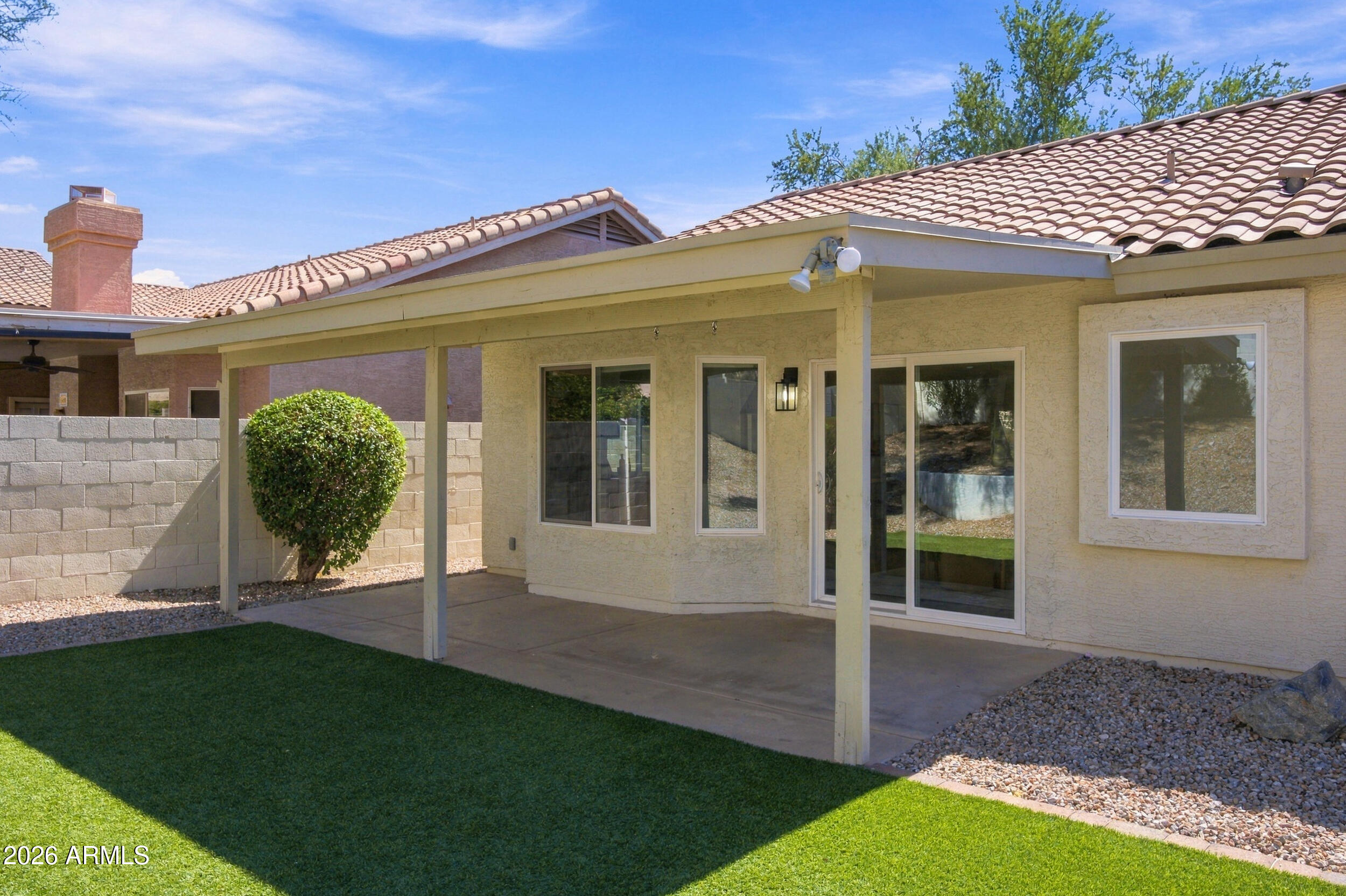 1432 W SOUTH FORK Drive