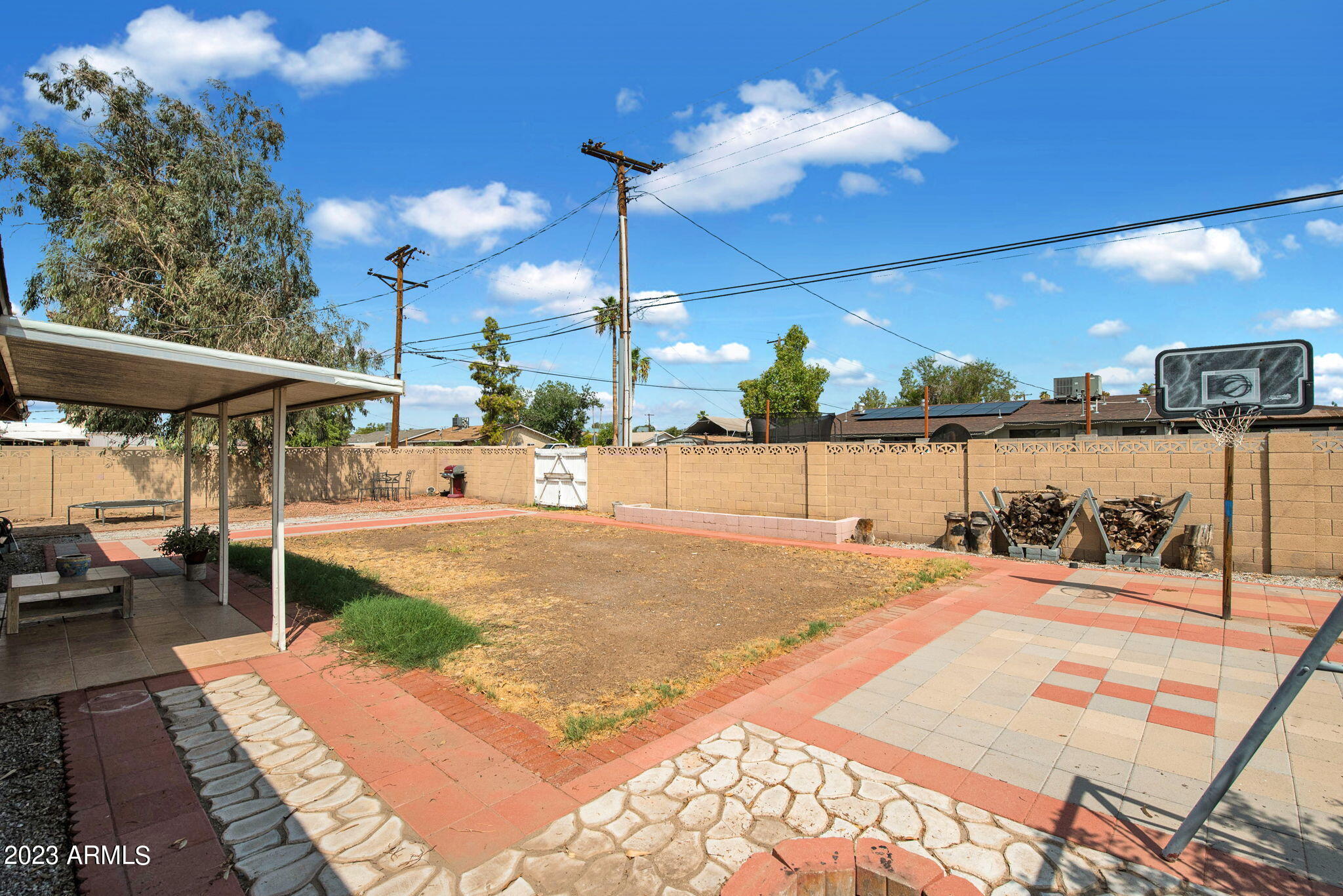 3044 W MARYLAND Avenue