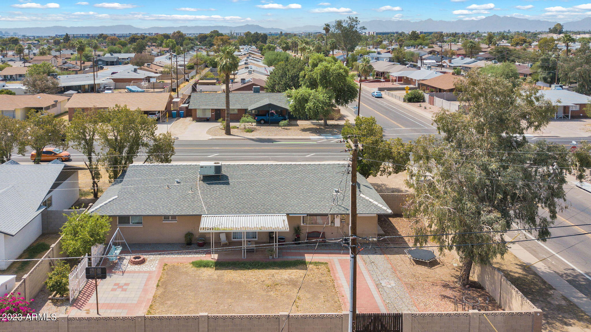 3044 W MARYLAND Avenue