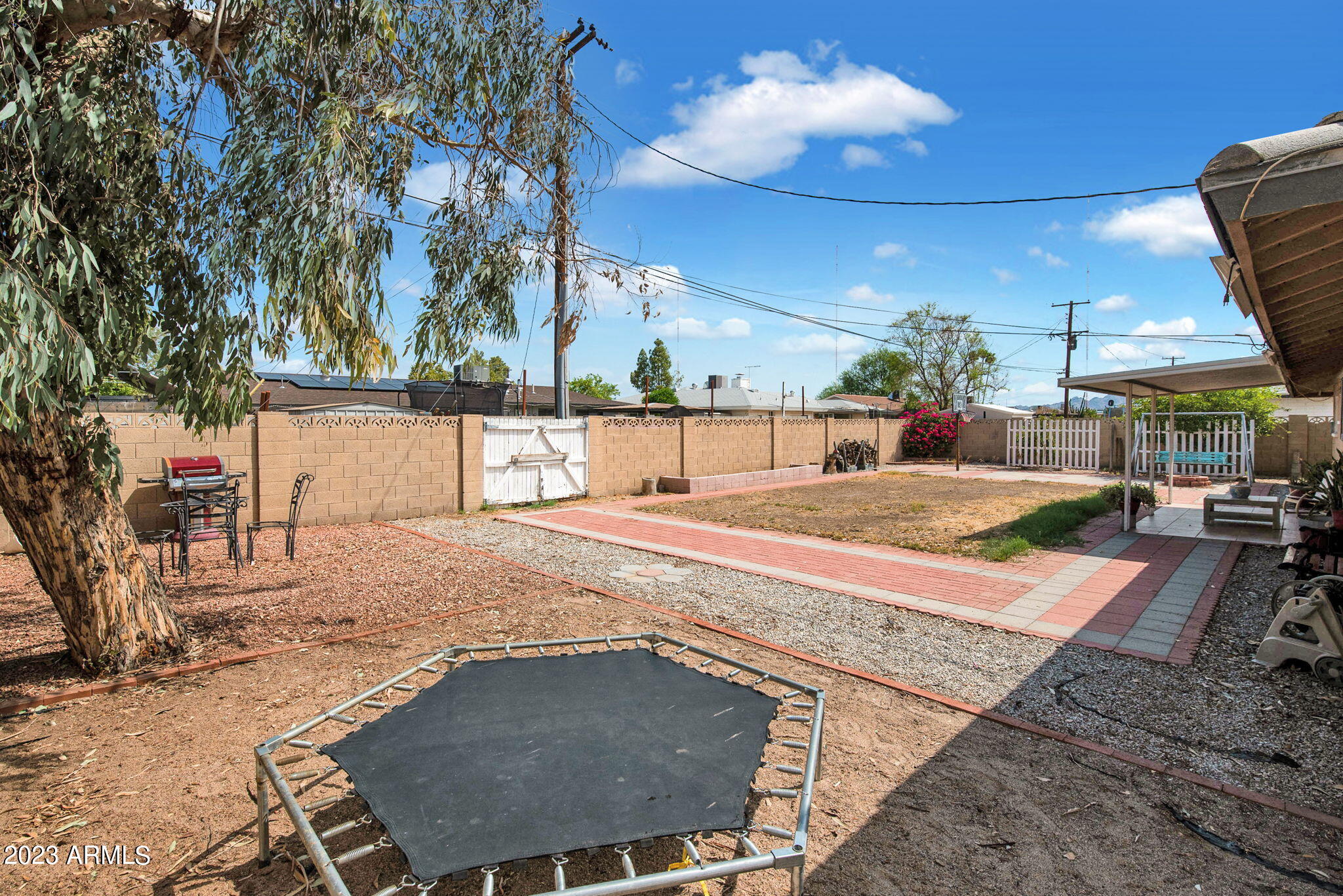 3044 W MARYLAND Avenue