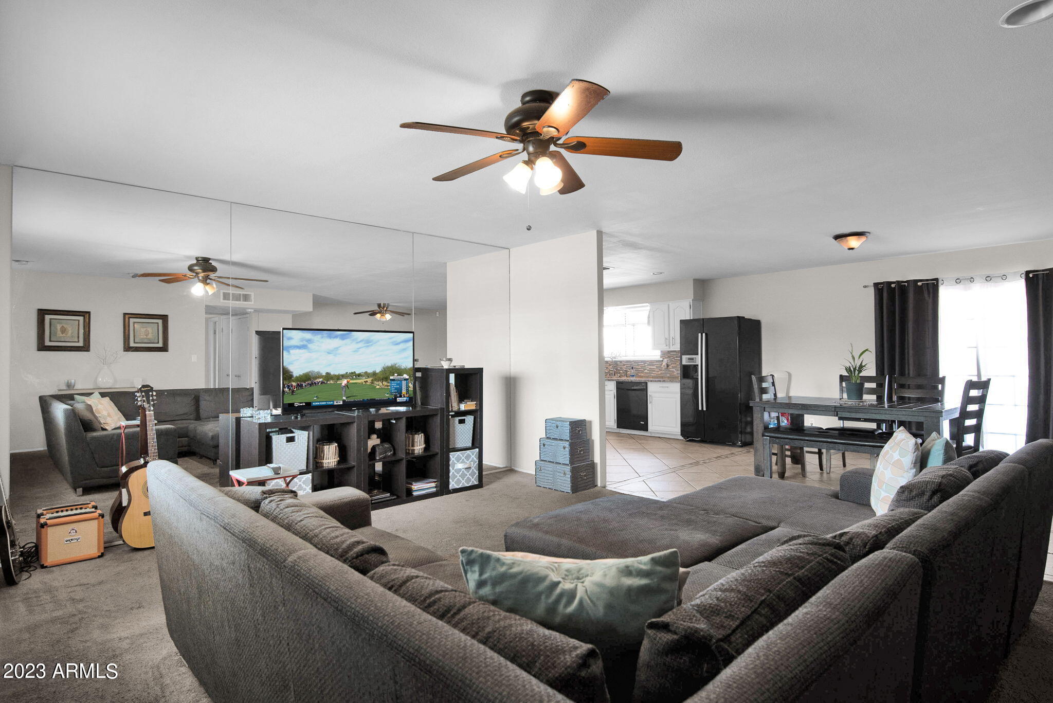 3044 W MARYLAND Avenue