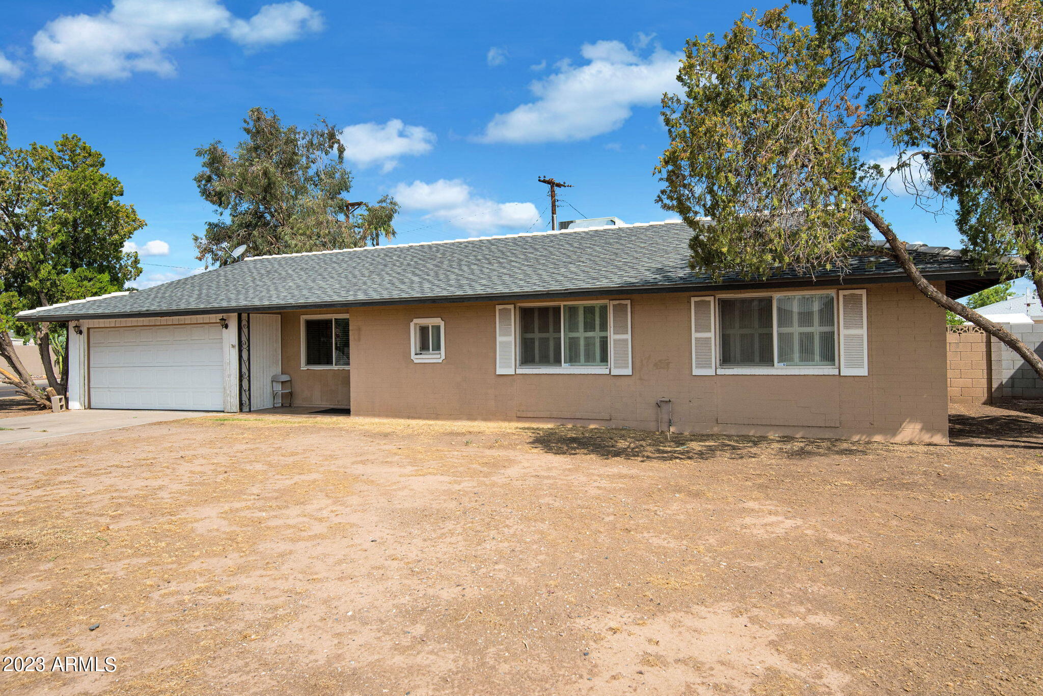 3044 W MARYLAND Avenue