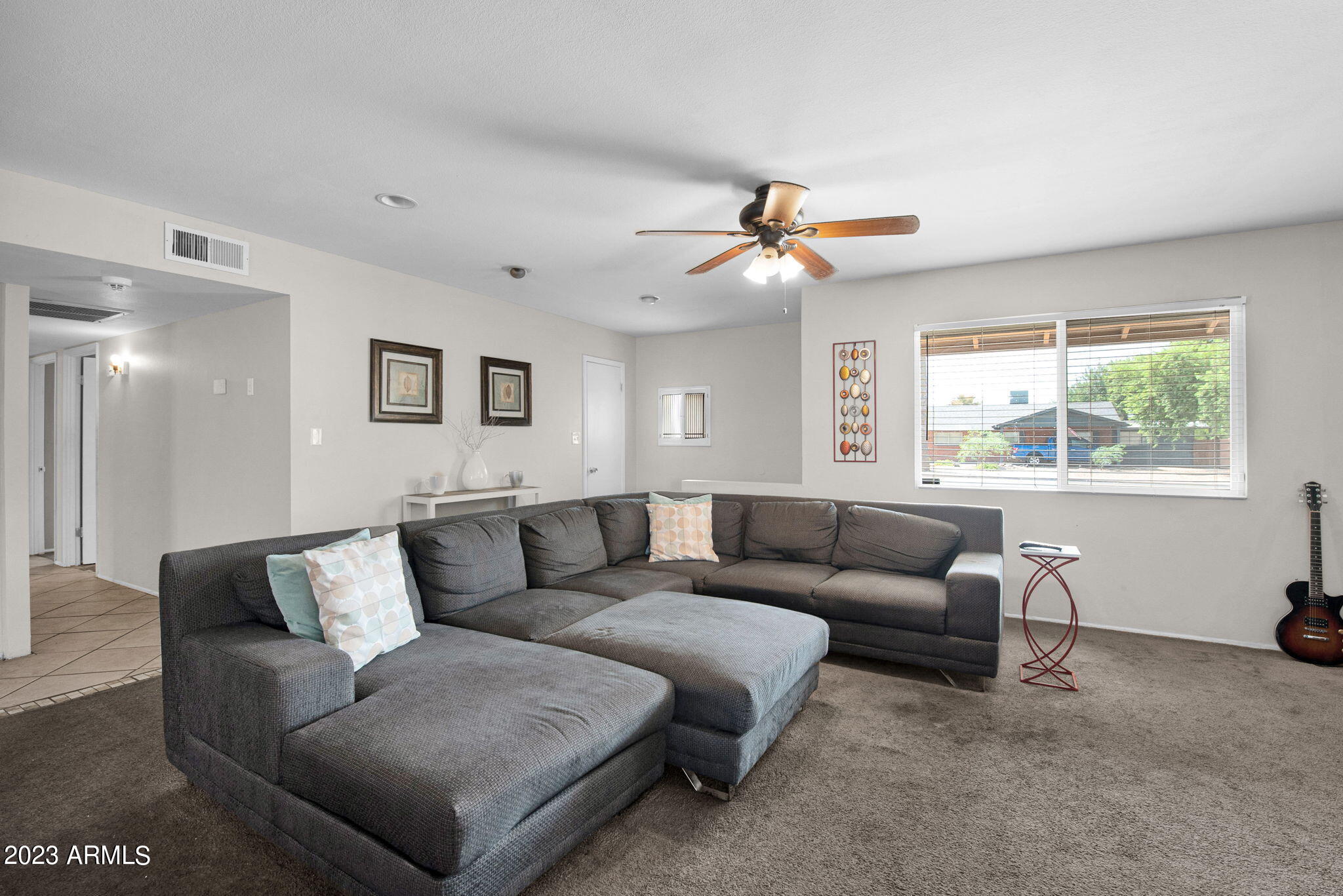 3044 W MARYLAND Avenue