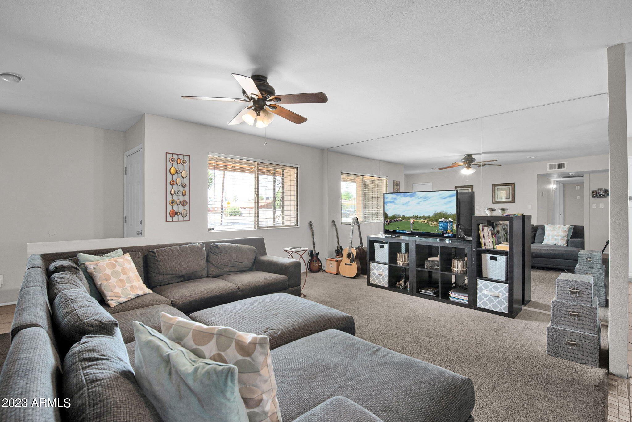 3044 W MARYLAND Avenue