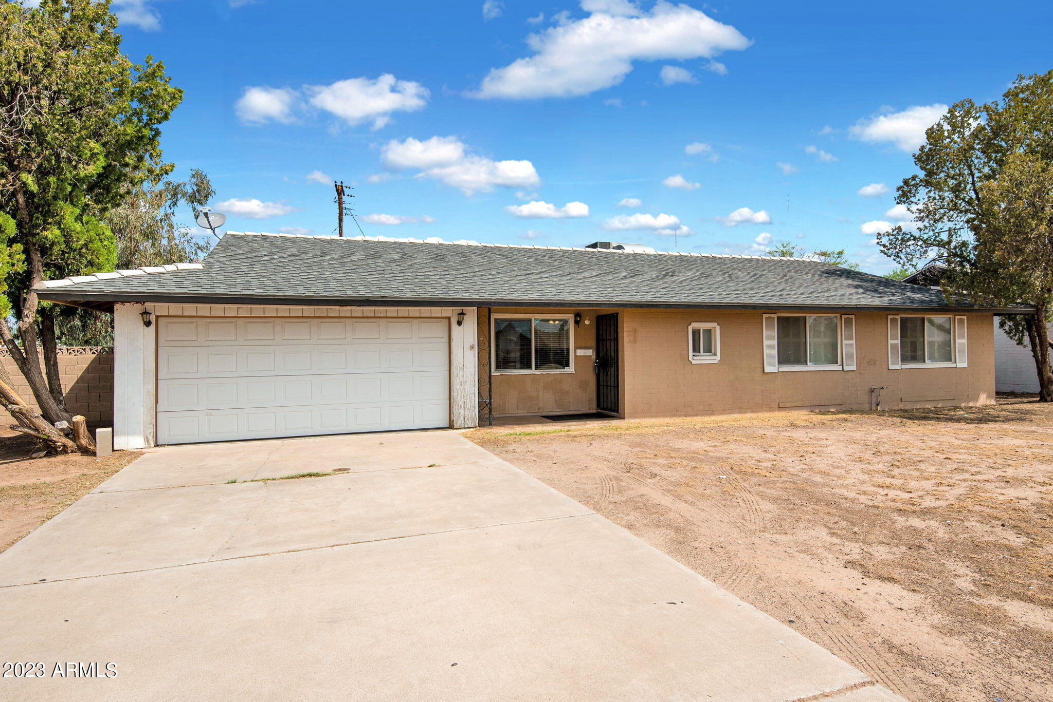 3044 W MARYLAND Avenue