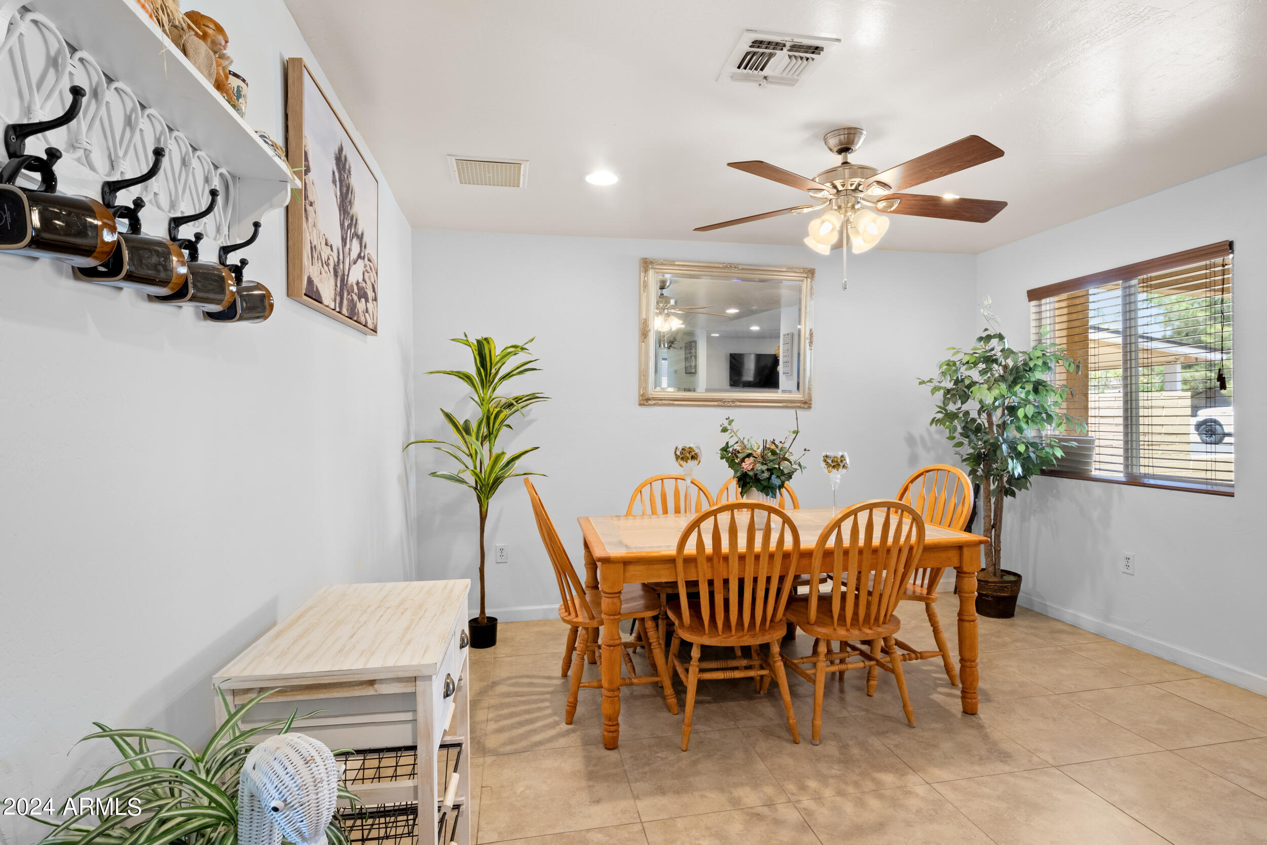 2412 N 36TH Place