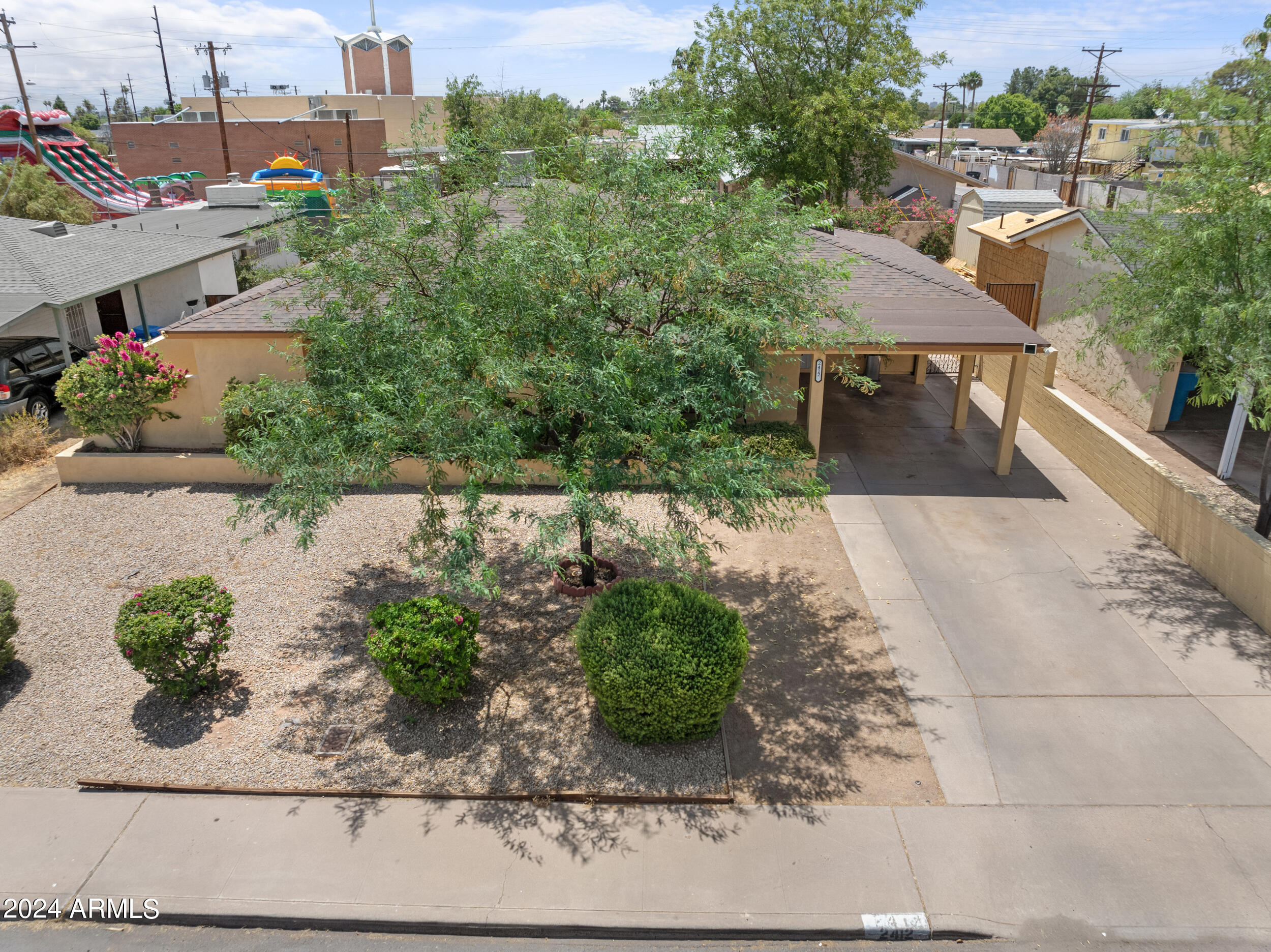 2412 N 36TH Place