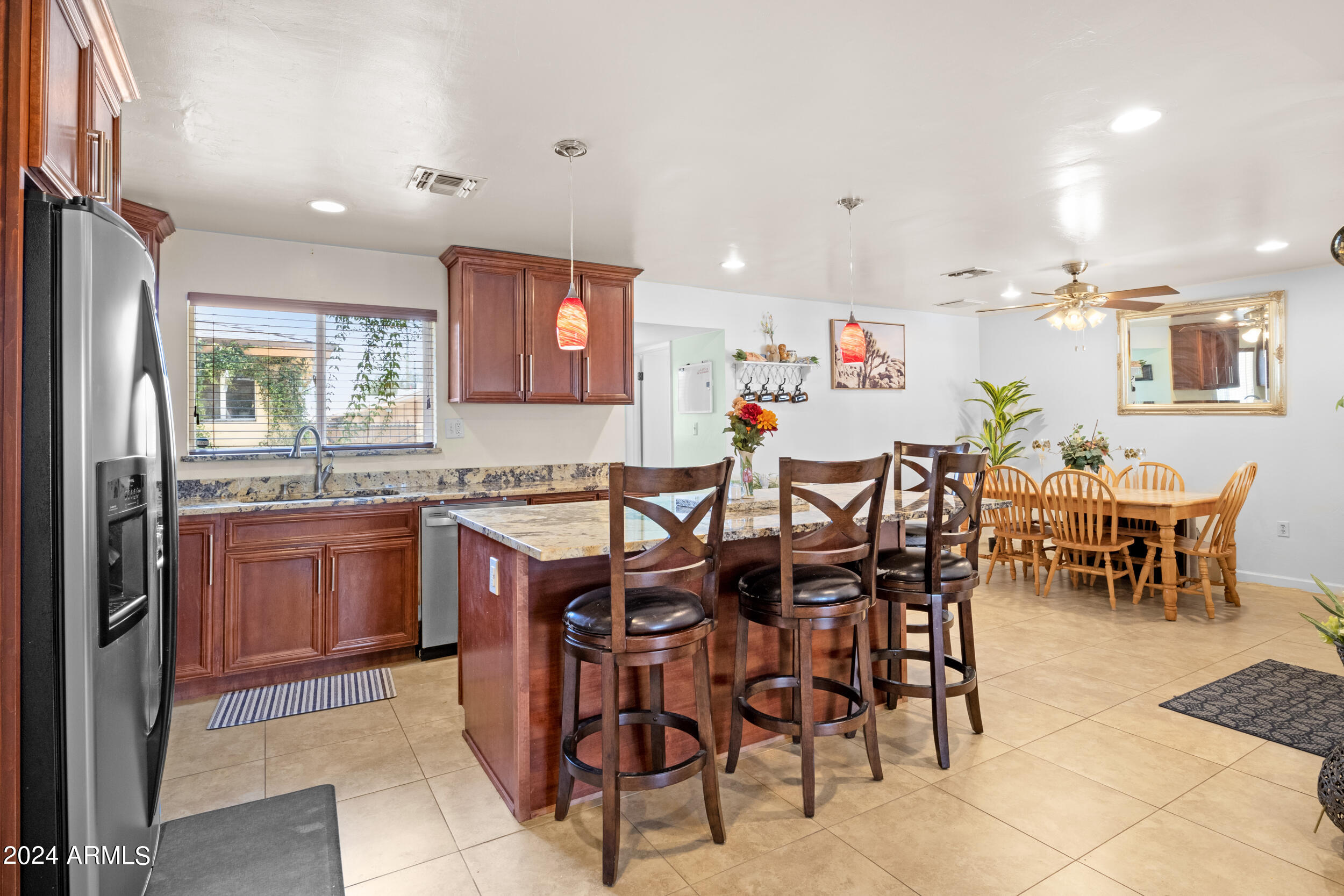 2412 N 36TH Place
