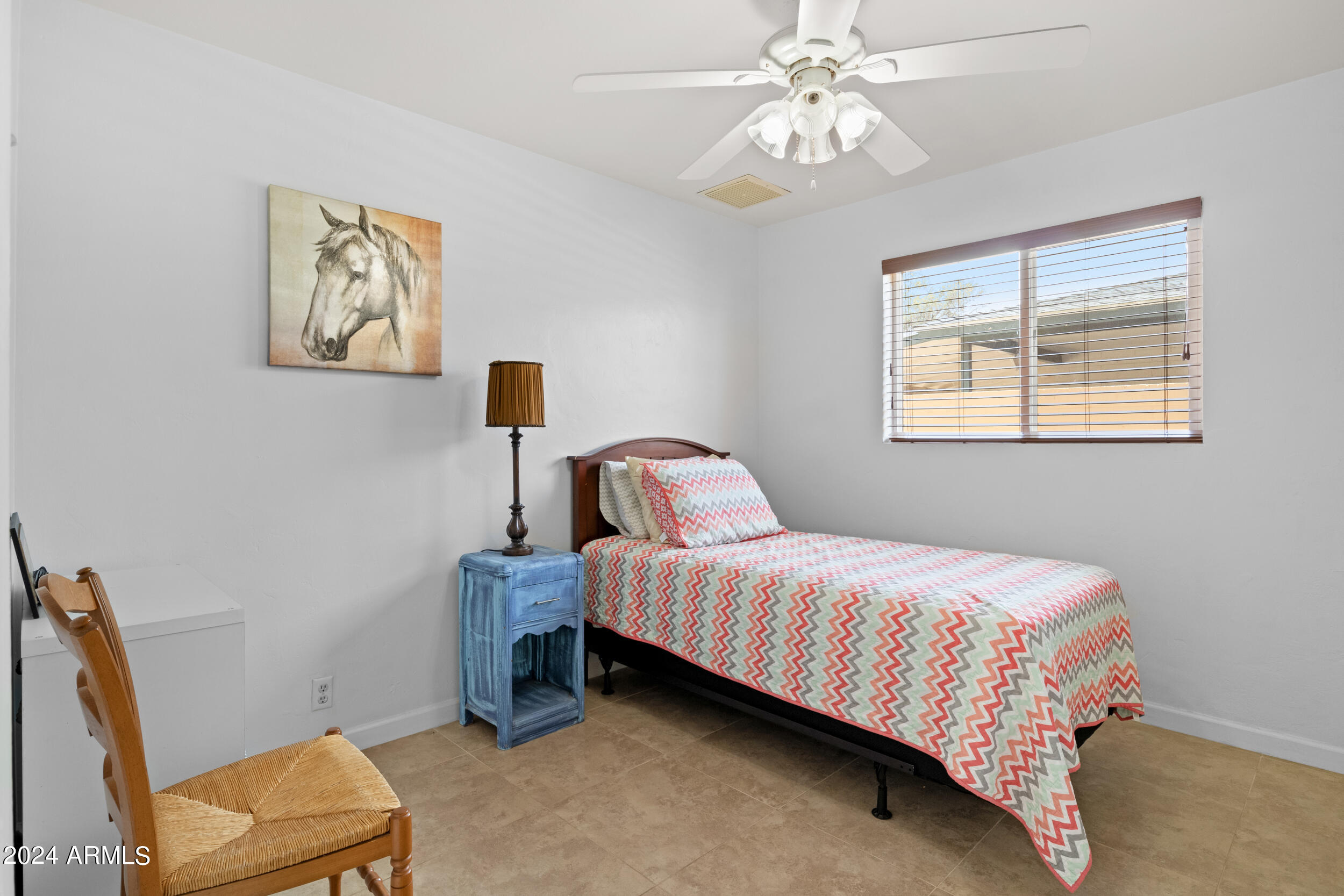 2412 N 36TH Place
